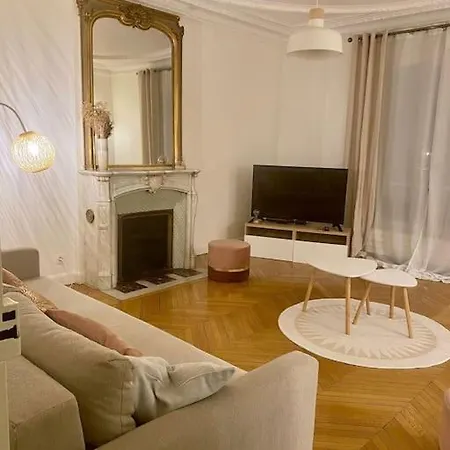 Haussmannien, Pres Arc Triomphe Parigi