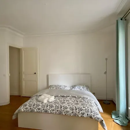 Haussmannien, Pres Arc Triomphe * Parigi
